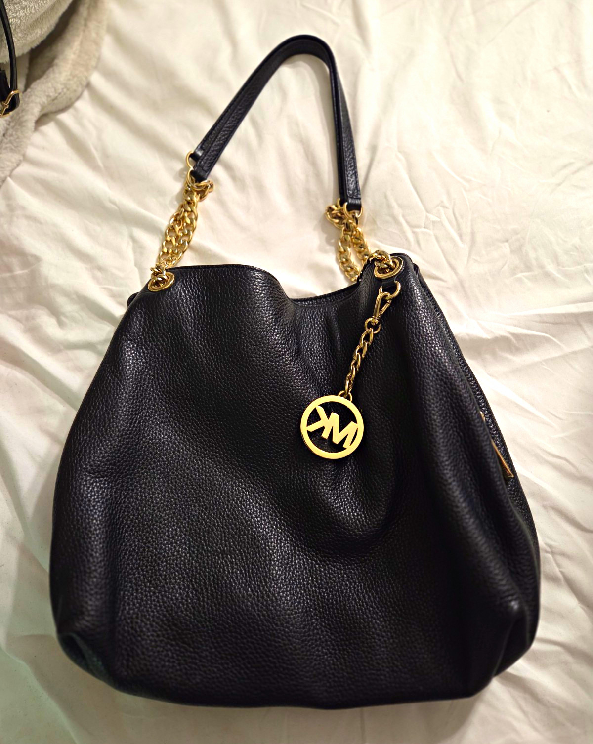 Michael Kors Black Pebbled Shoulder Bag Gold Chain Strap Zip MK Logo Charm