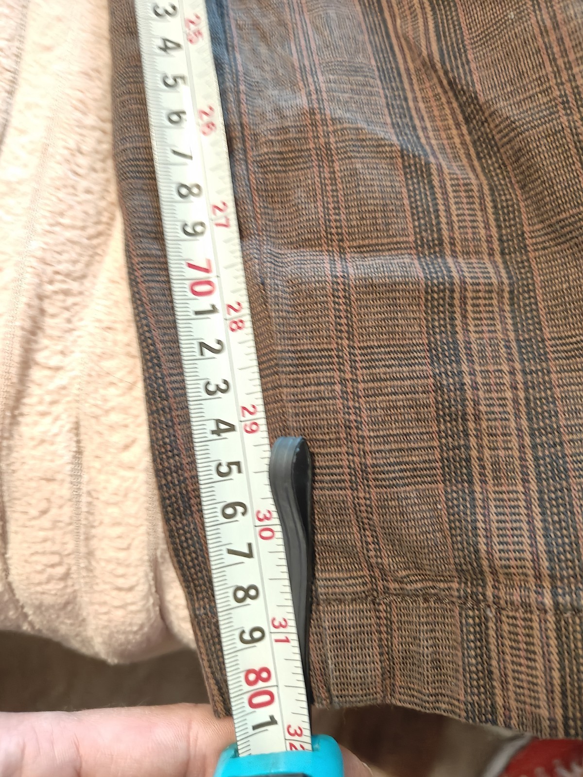 Mens Brown Plaid Patterned Levi’s Tapered Chinos EUC. Discontinued!! 32×34