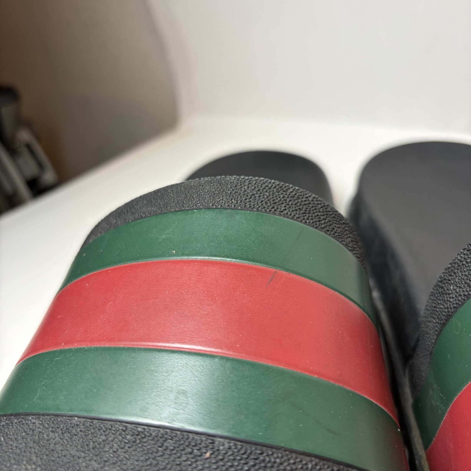 Gucci Web Men’s Rubber Slide Sandal Black Rubber US 10 Gucci 9 Lug Sole Stripe