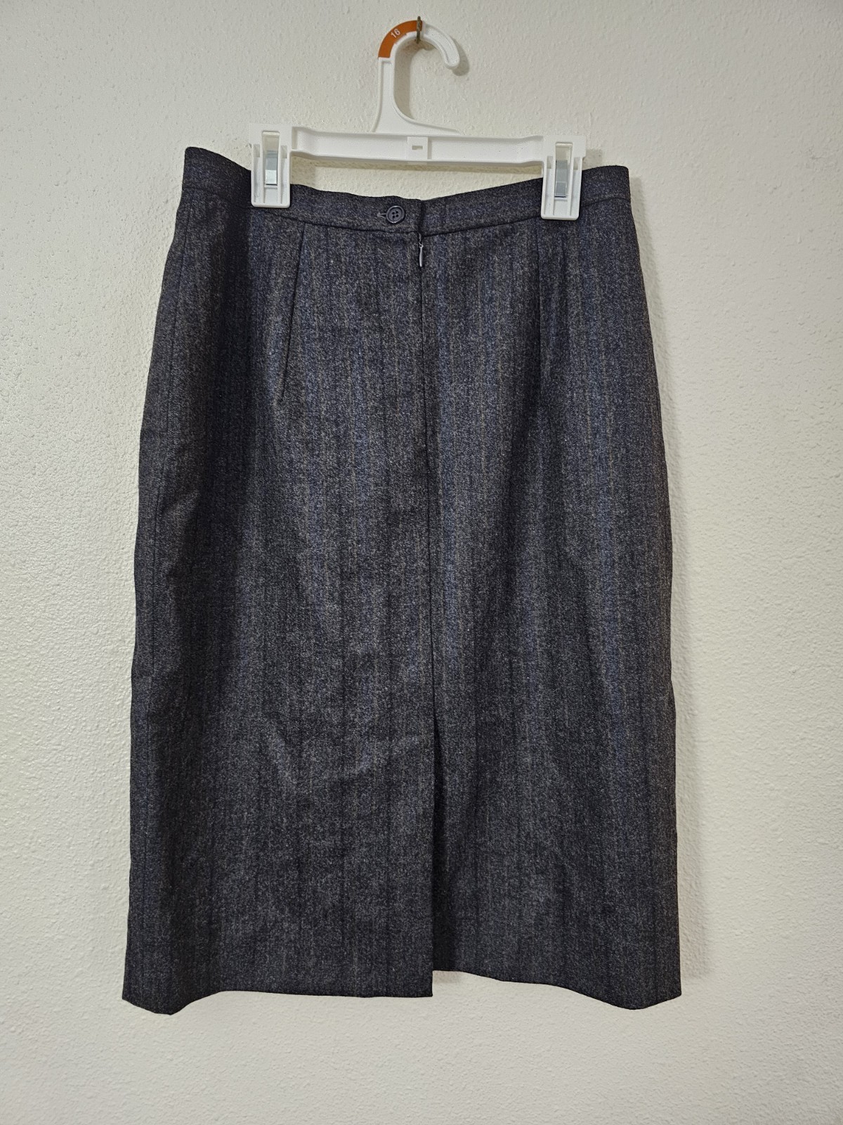 Kiton Pencil Skirt 100% Wool Size 44 (See Kiton Size Chart) Black Made In Italy.