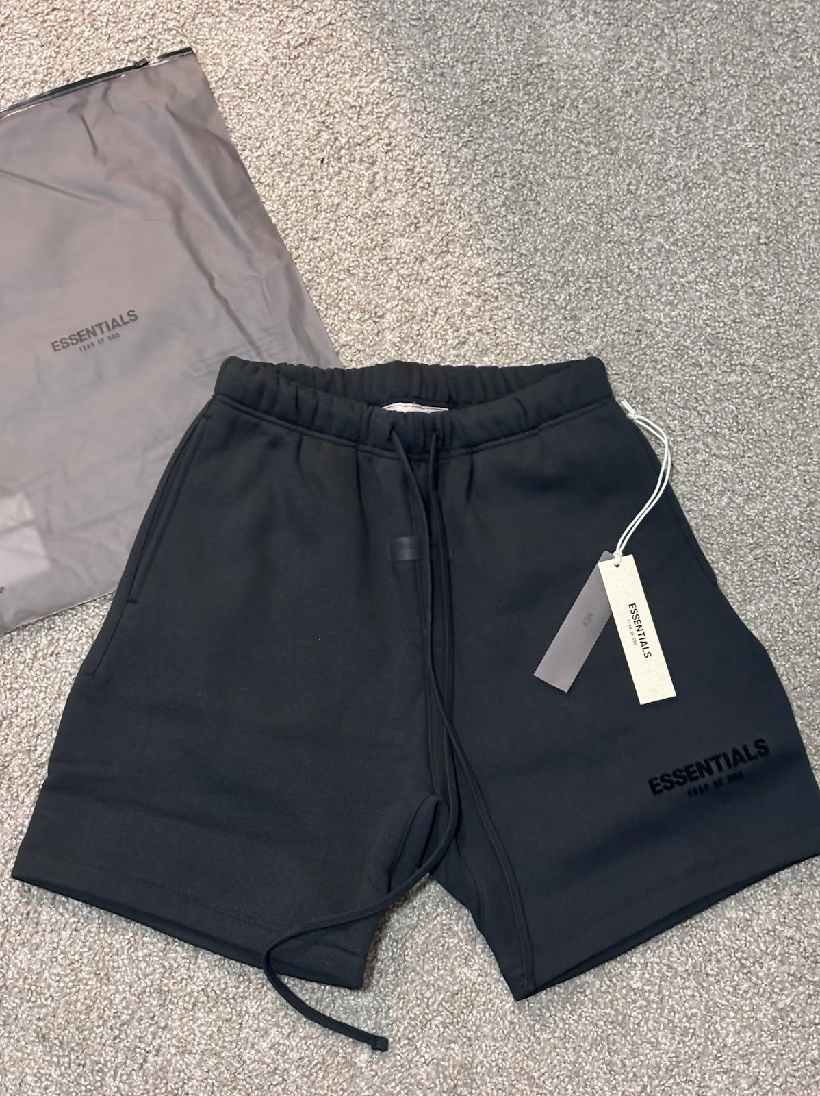 Essentials Fear of God Men’s Black Sweat Shorts S Pockets New Tags