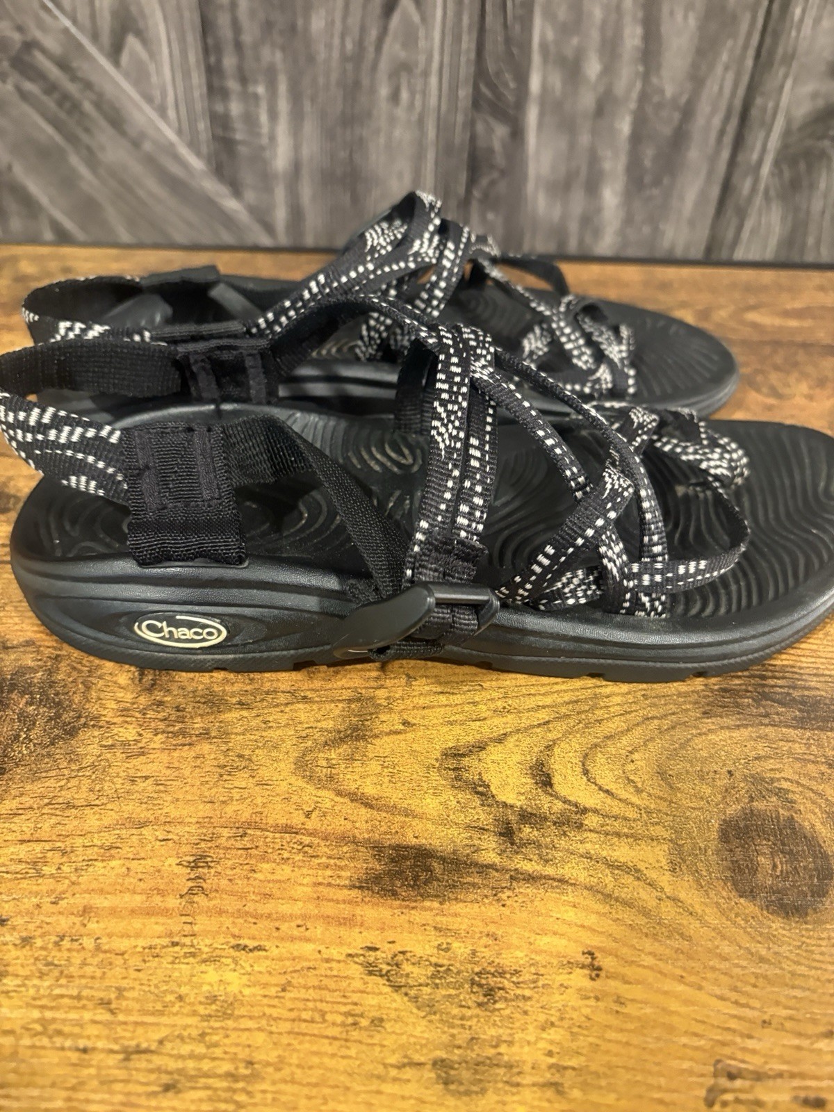 Chacos Women’s Size 7 Zvolv X2 Strappy Hiking Sport Sandals Black Dash Toe Loop
