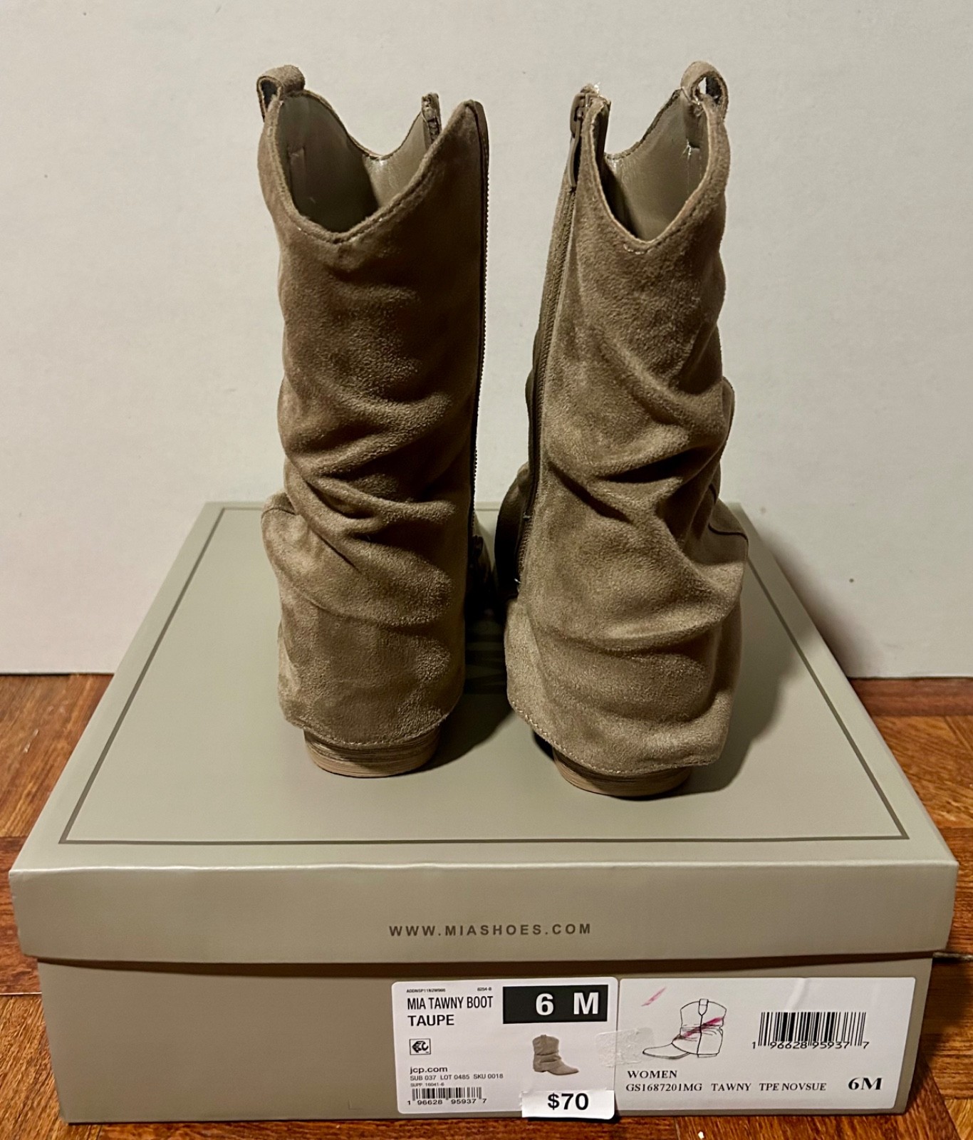 Mia Tawny Boots size 6 new