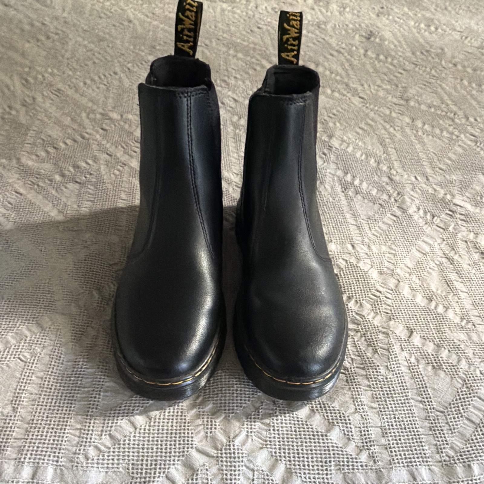Dr. Martens AirWair Women’s Black Leather Chelsea Ankle Boots US 7 UK 6 EU 39