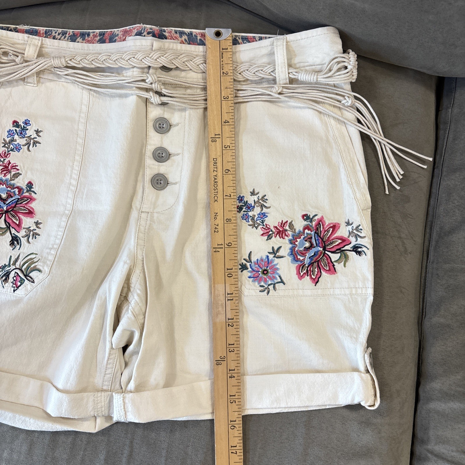 Sundance Embroidered Shorts 6 Boho Button Fly Wildflowers Braid Belt $98 NWT