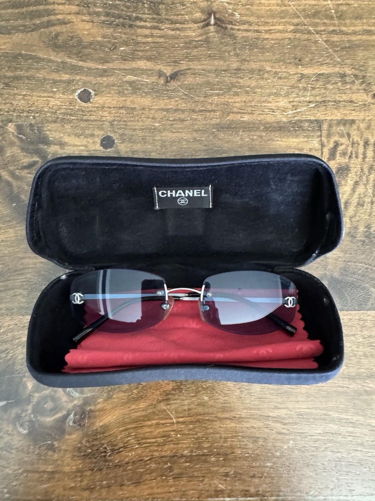 Vintage CHANEL 4002 Rimless Sunglasses Tinted Blue Lenses Silver Metal Frame