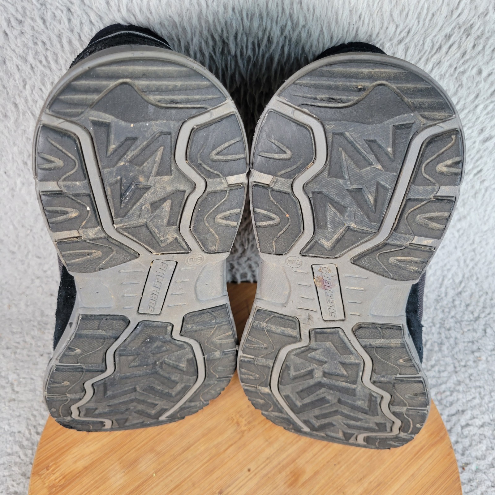 Skechers Hands Free Slip-ins Relaxed Fit: Oak Canyon Black/Charcoal 11 X-Wide
