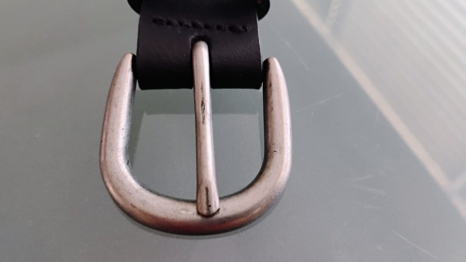 Levi’s Black Leather Beltwith Silver Buckle 32 (80 cm) 1 inch thick Full Grain