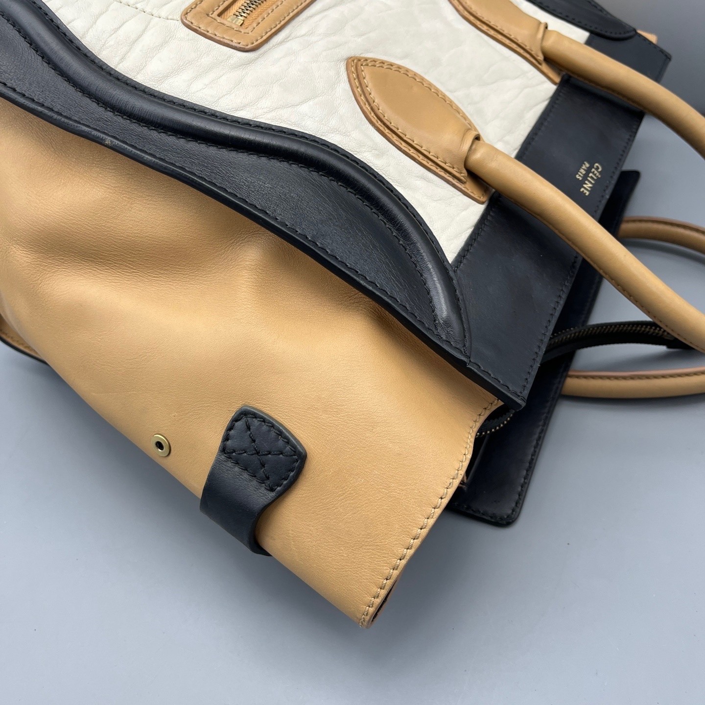 Celine Pre-Owned Authentic Luxury Handbag Colorblock 31*32*17cm
