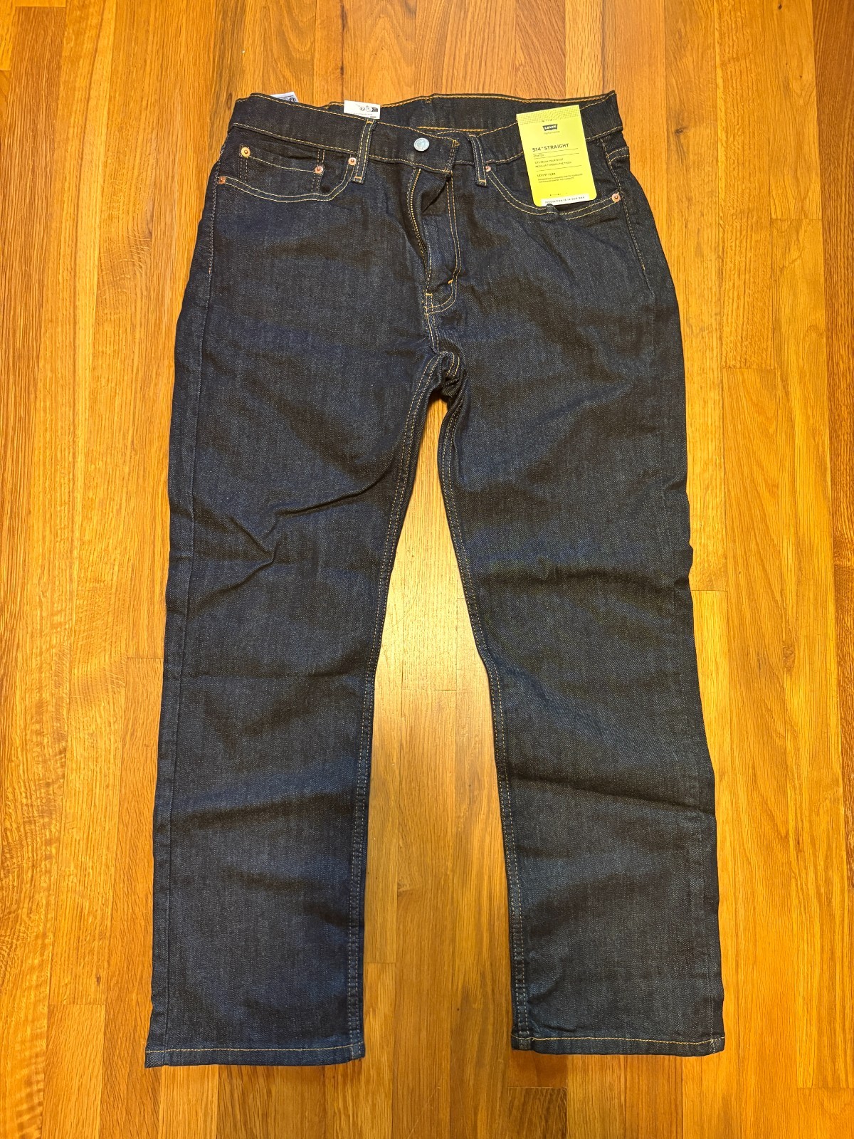 NWT Levi’s 514 Straight Fit Men’s Jeans 34×30 Cleaner Dark Wash 00514-1325