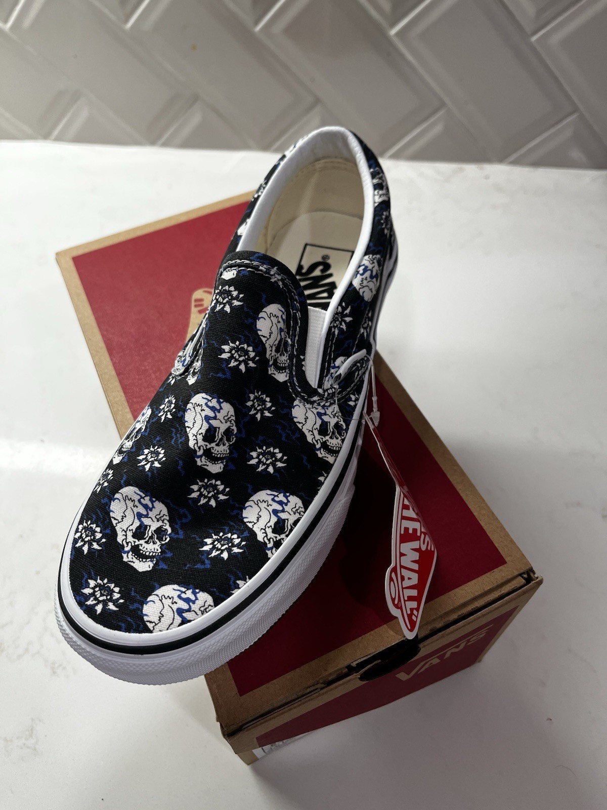 VANS Classic Slip-On Skull Print Canvas Slip-On Shoes Black/White/Blue 6.5
