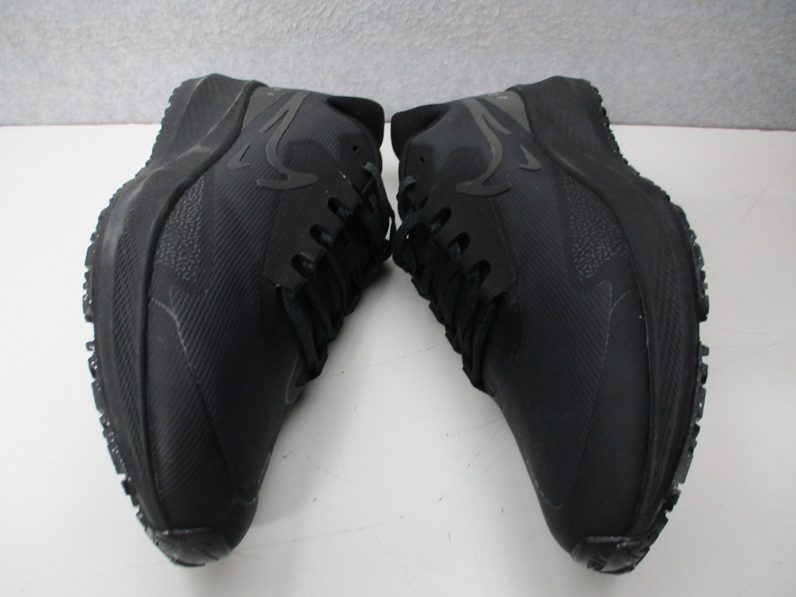 Nike Air Zoom Pegasus 39 Shield Mens Sz 11.5 Black Athletic Shoes DO7625 001