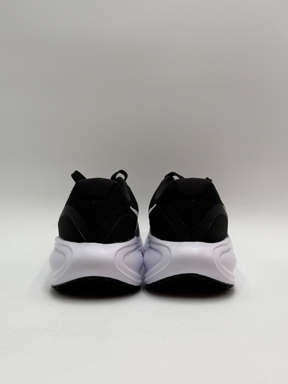 Nike REVOLUTION 8 Unisex NEW Running Sneaker Black US Size W:9.5/M:8