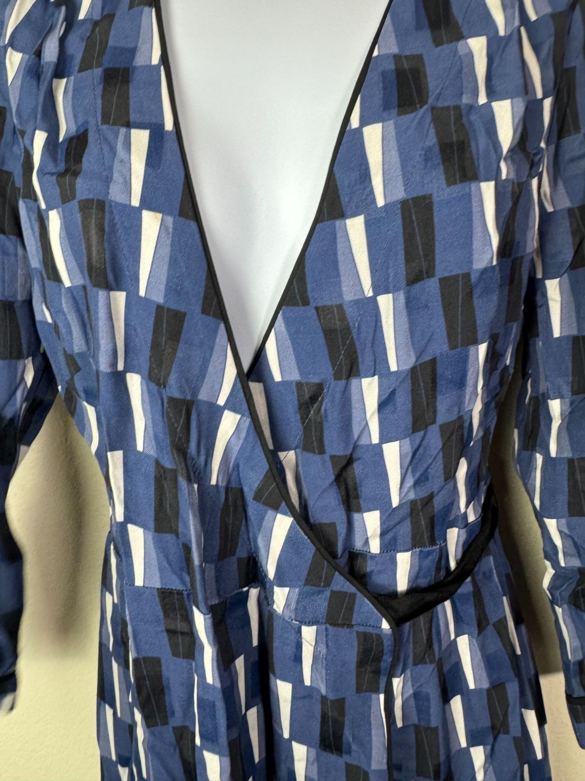 Cefinn Blue Black White Geometric True Wrap Midi Dress US Size 4 3/4 Sleeves