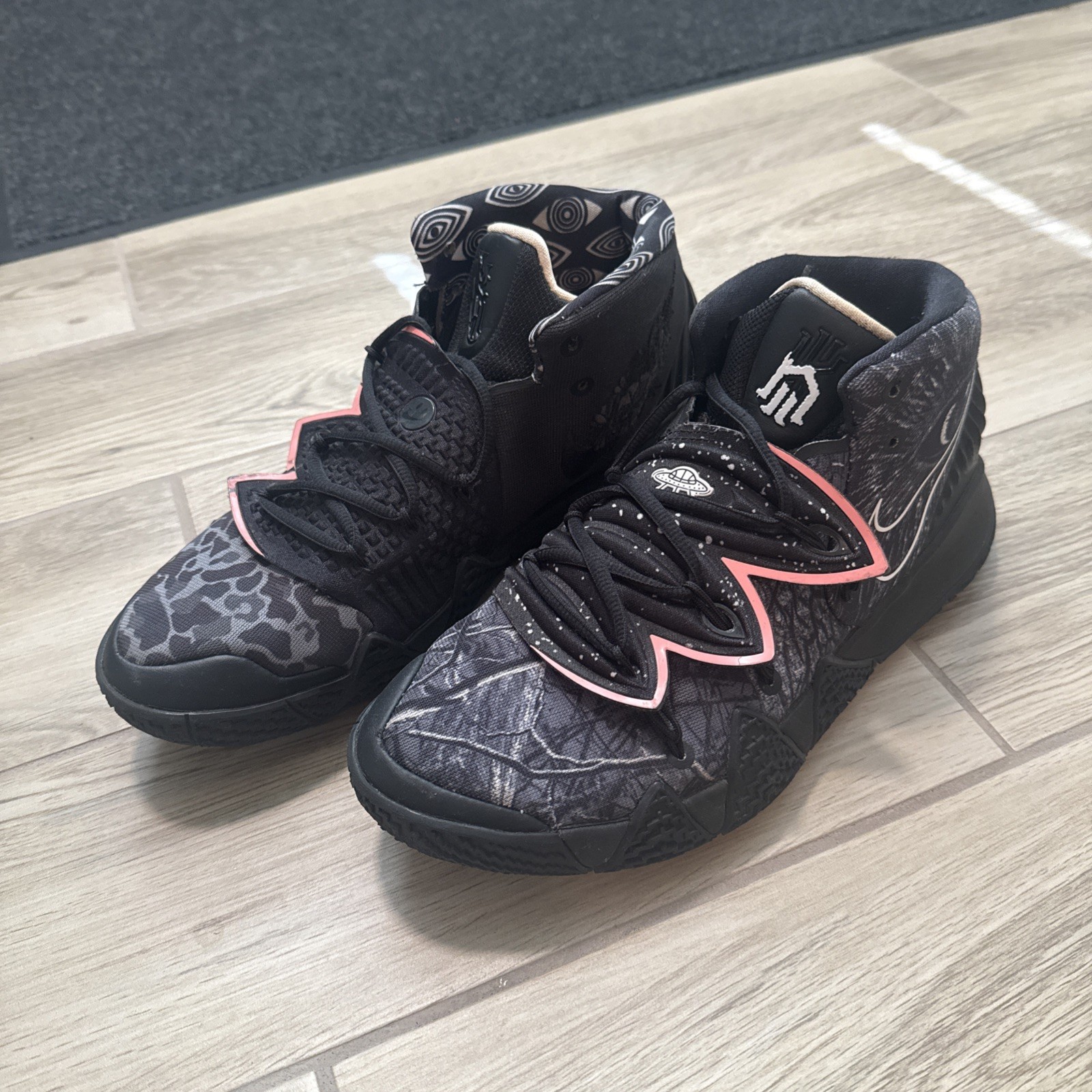 Size 10 – Nike Kyrie Kybrid S2 What The CQ9323-001