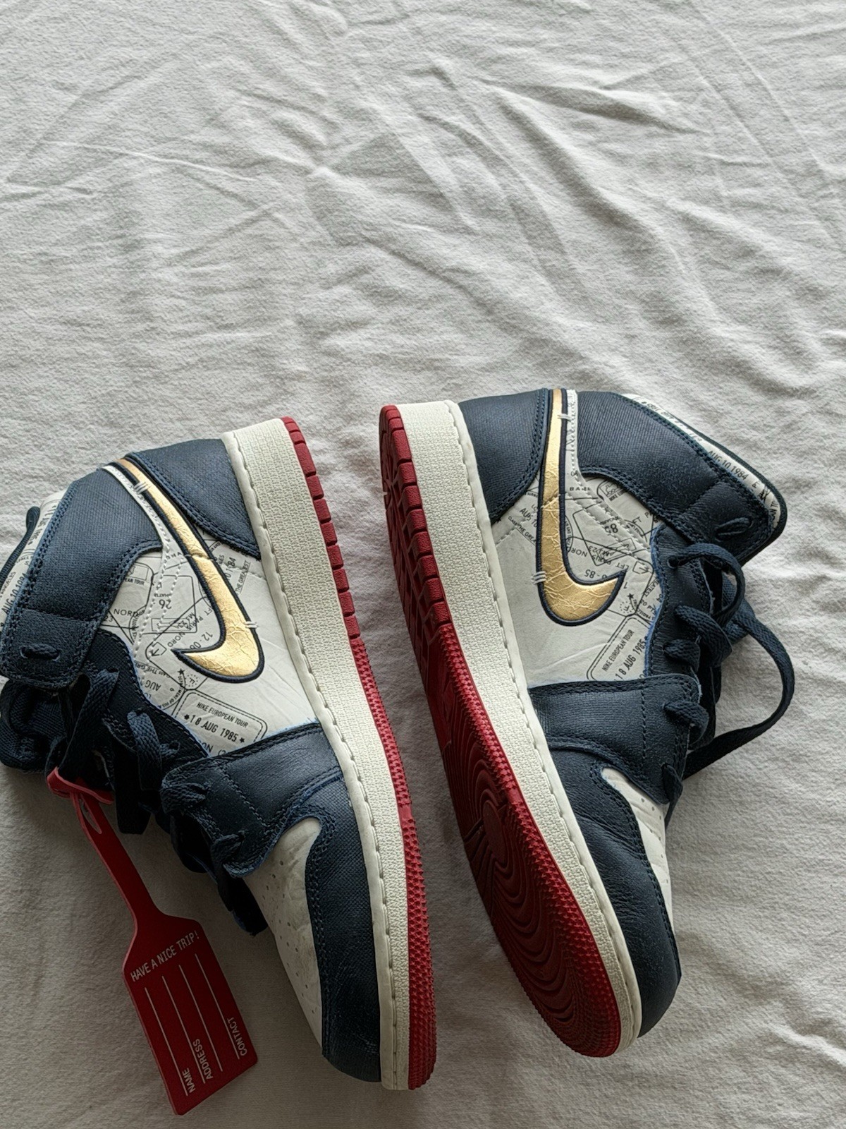 Jordan Air Jordan 1 Mid-Top Men’s Lace-Up Athletic Sneaker Blue/White/Red