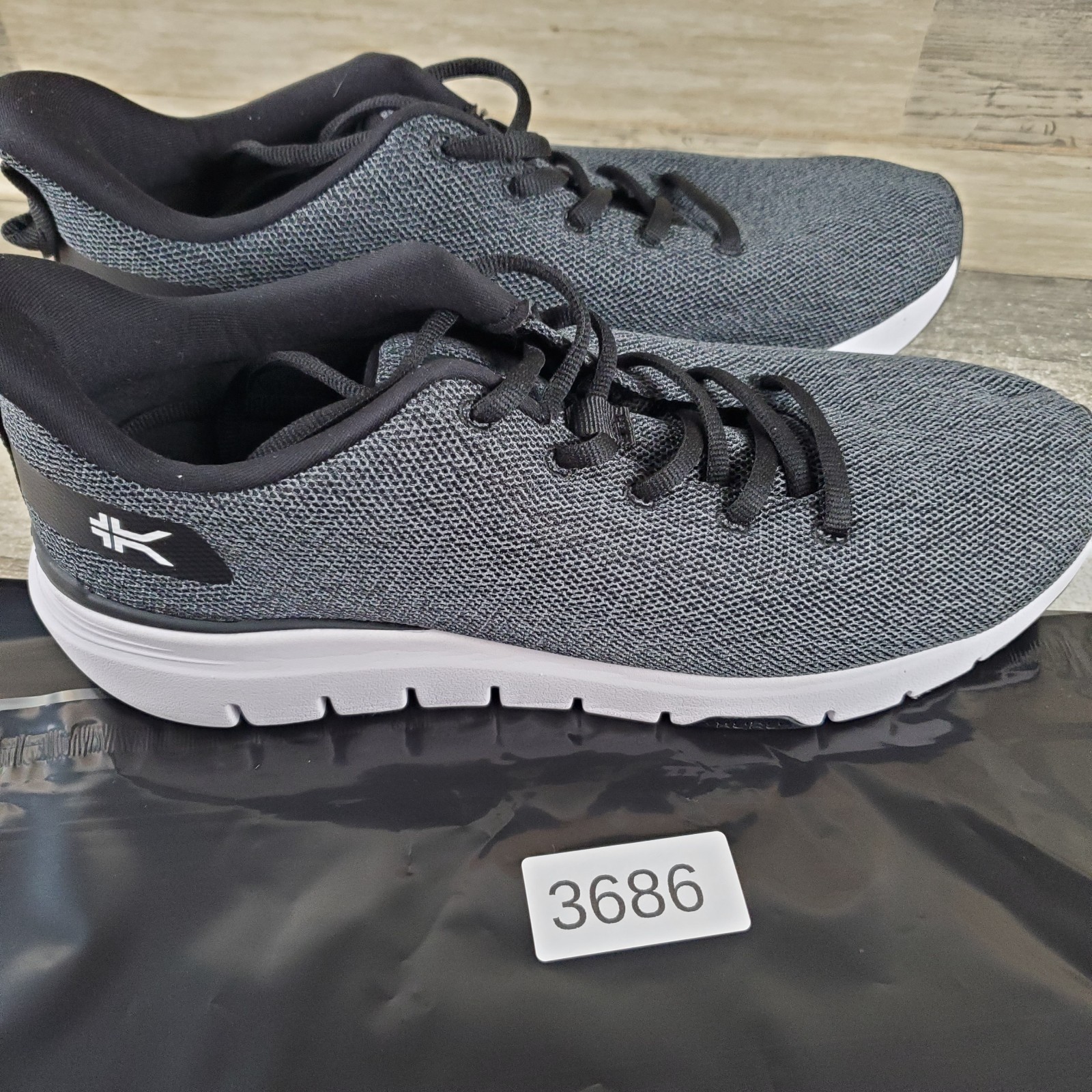 Kuru Flex Via Mens Shoes Sz 8.5 W Running Jet Black Bright White Lace Up Sneaker