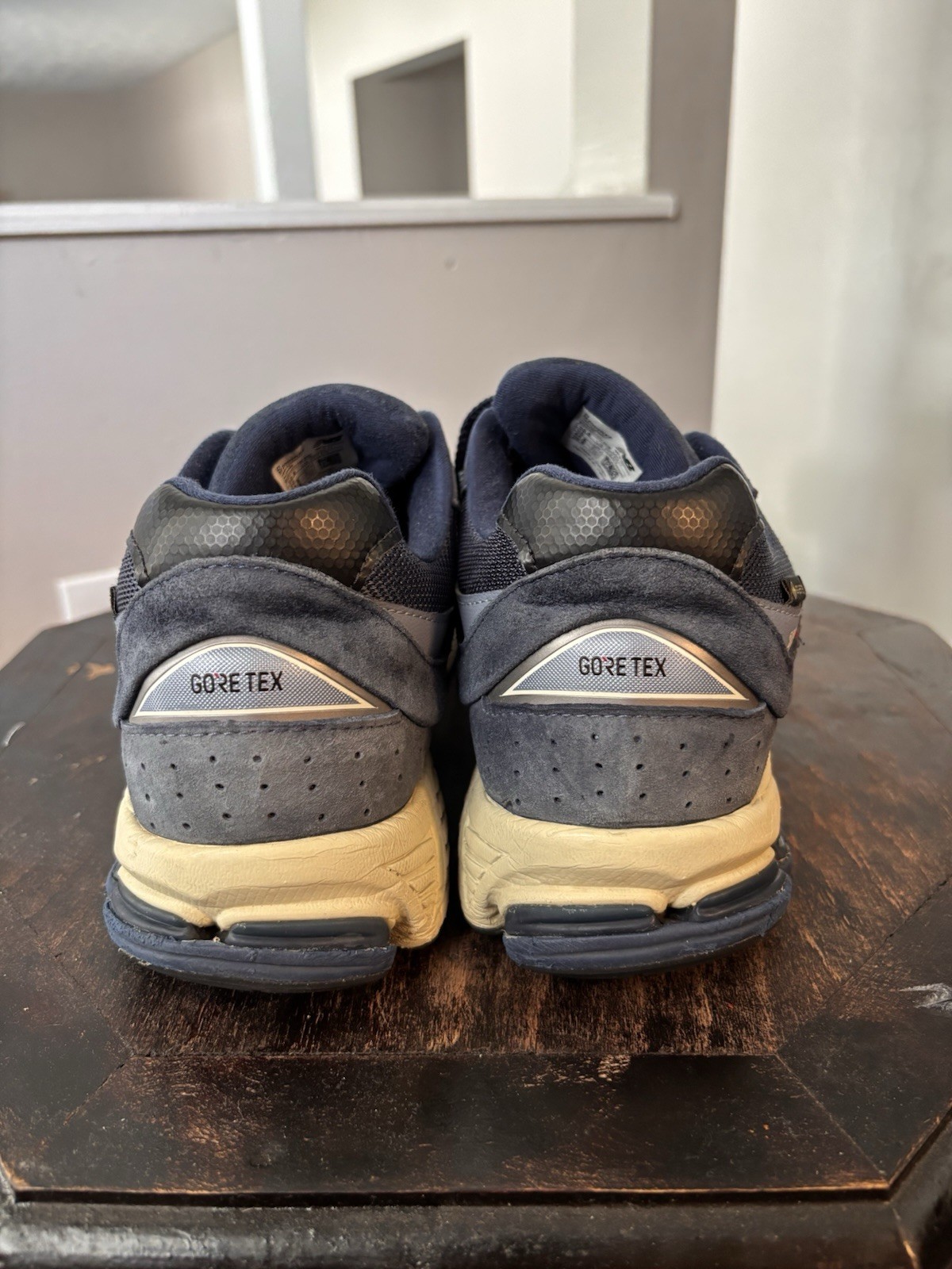 New Balance 2002R Gore-Tex Men’s Blue Low Top Lace-Up Athletic Sneakers