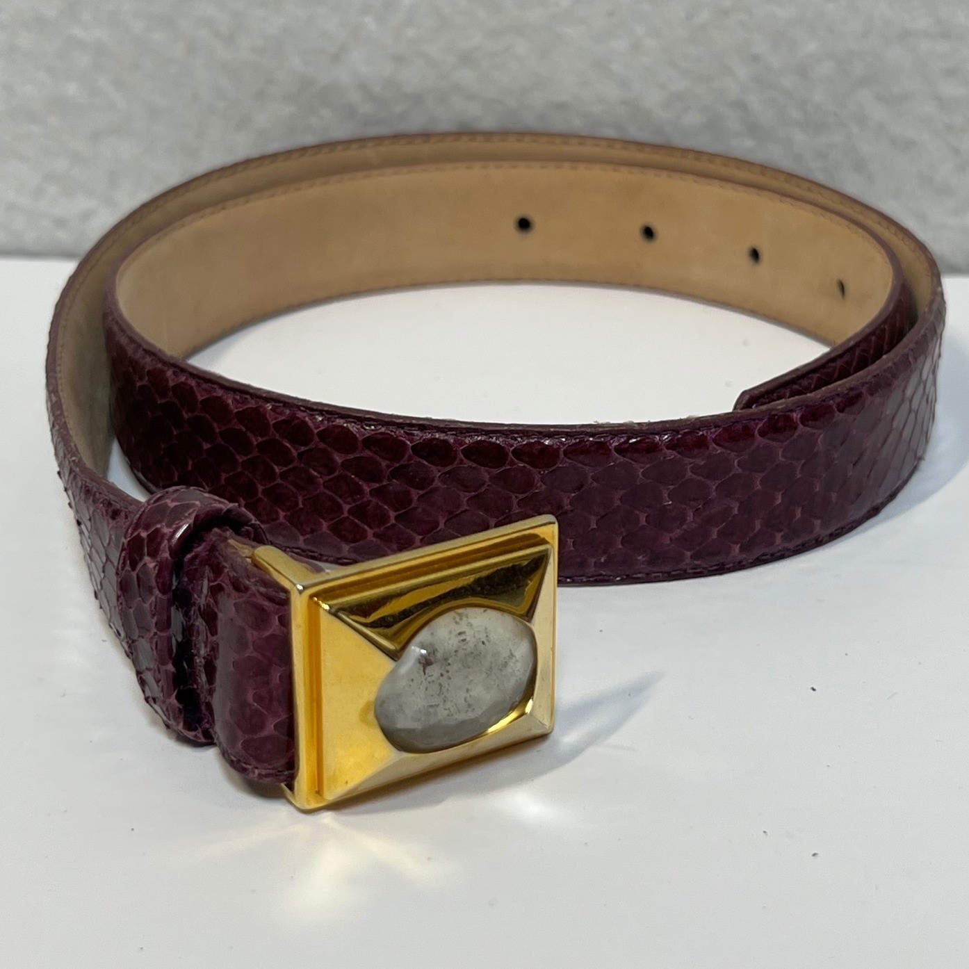 Liz Claiborne Burgundy Genuine Snake Skin Belt Gold Buckle Vintage 33.5in