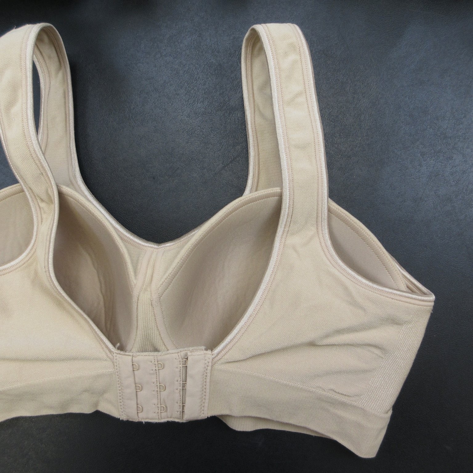 BALI Bra Women’s Beige L Wireless Seamless Nylon Spandex Padded Comfort