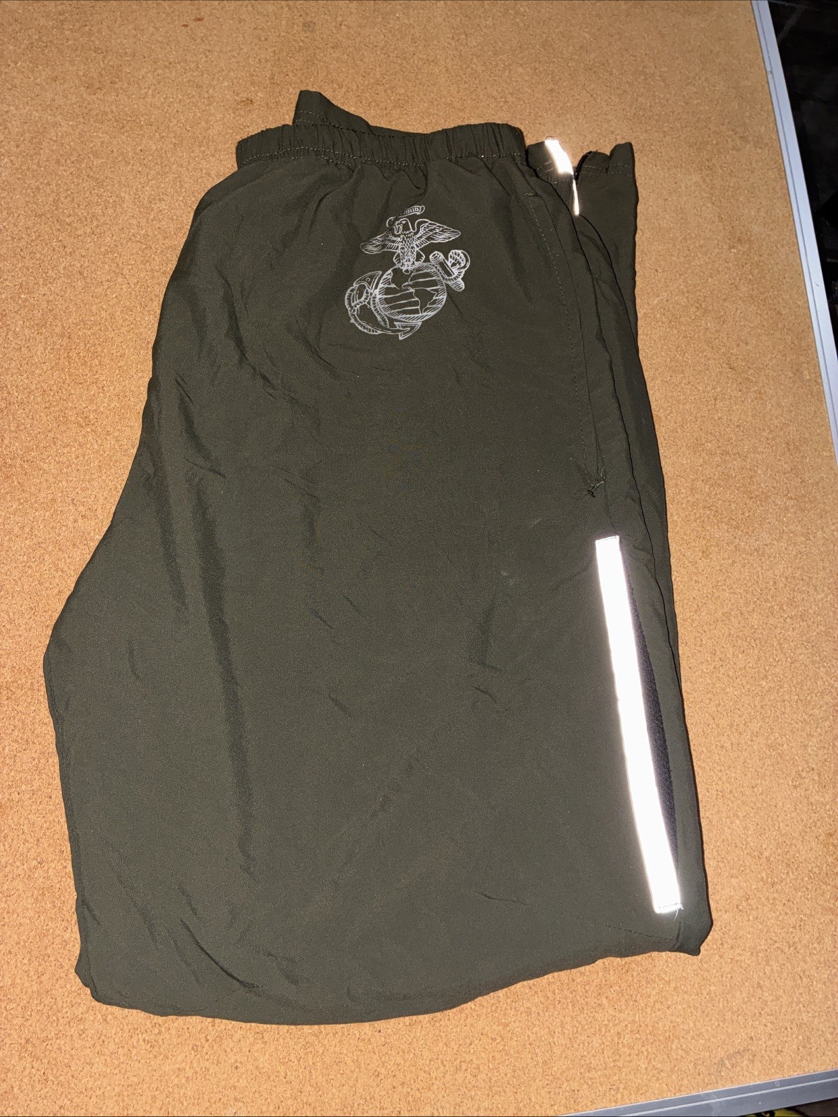 New Balance USMC PT Track Pants Mens Medium Regular Green Nylon Training Flaw