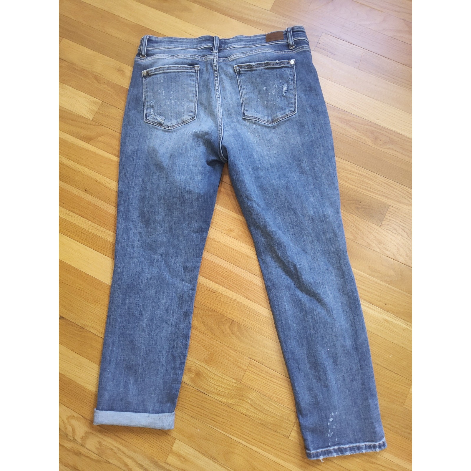 Judy Blue Boyfriend Fit Distressed Jean Size 15/32 High Rise