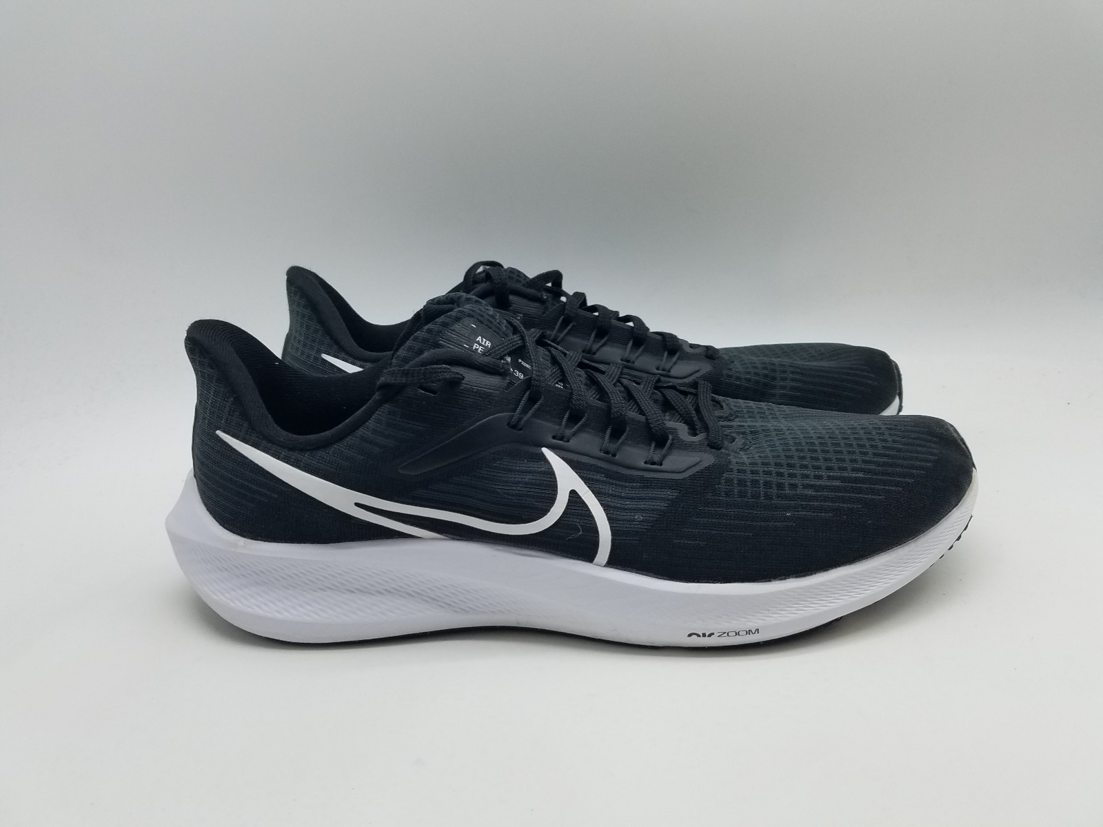 Nike Air Zoom Pegasus 39 Men’s Size 11 Running Shoes Black