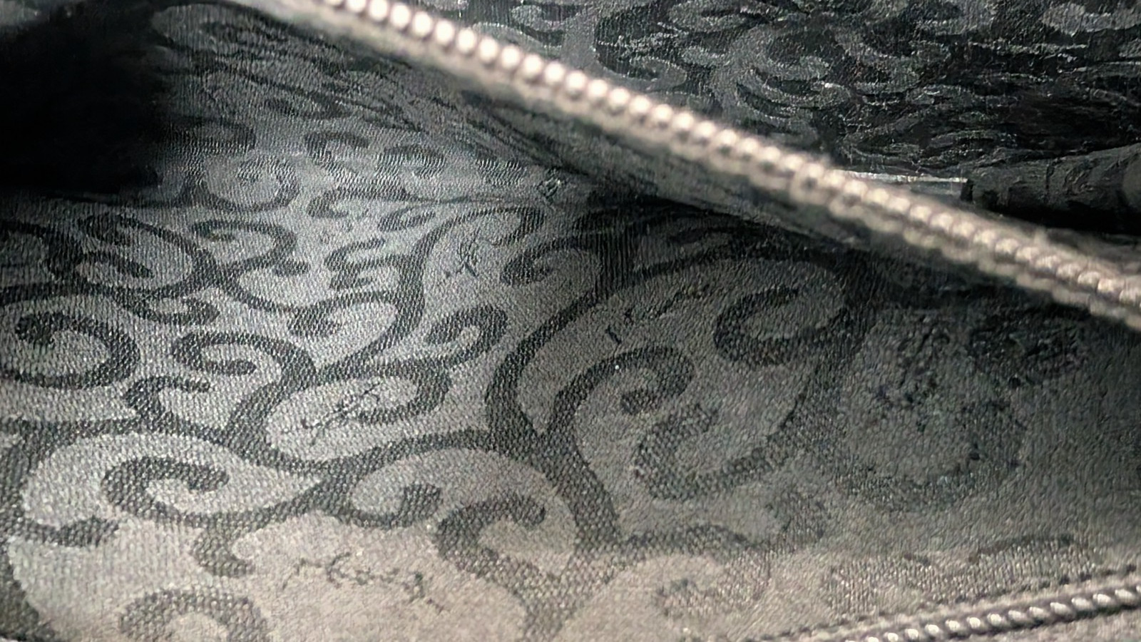 Read‼ Yves Saint Laurent Shoulder Bag Arabesque Leather Green YSL