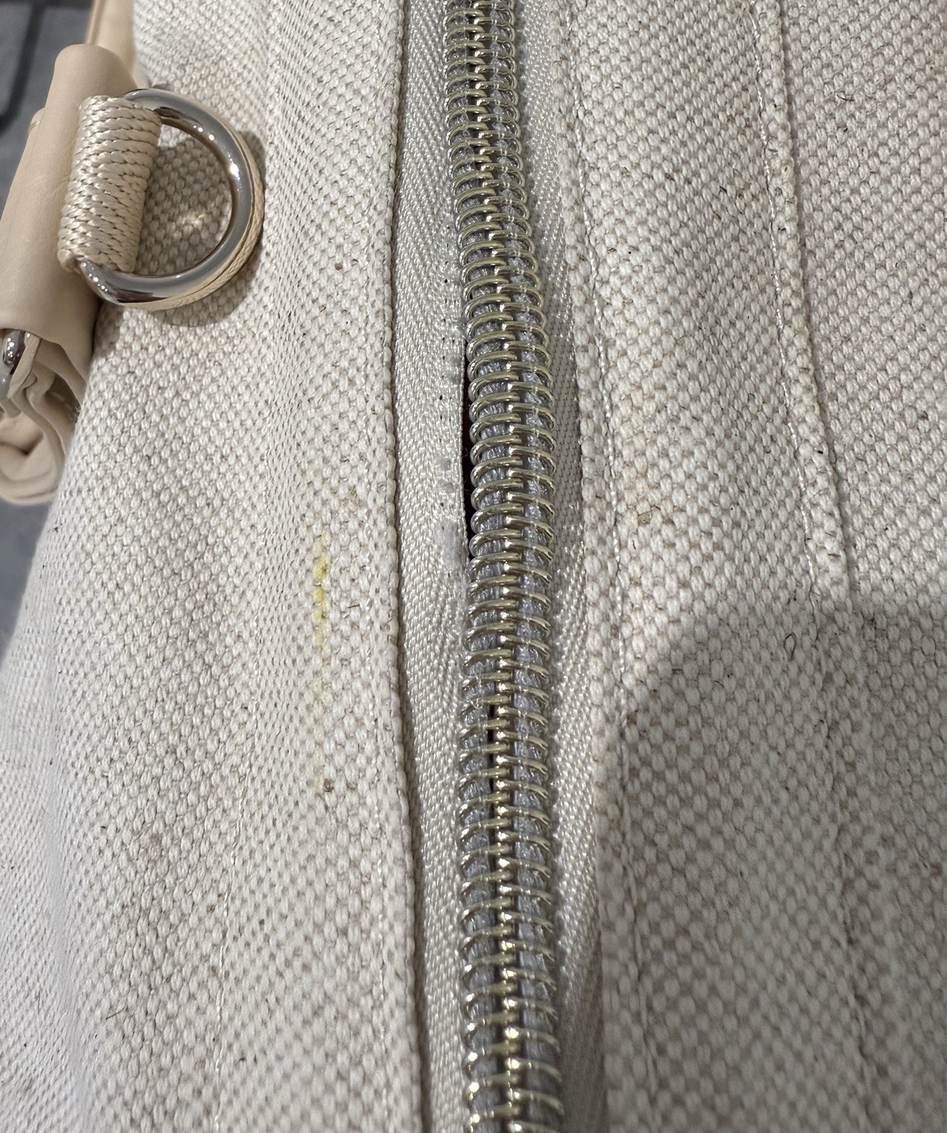 Beis The Weekender in Beige -Flaws**