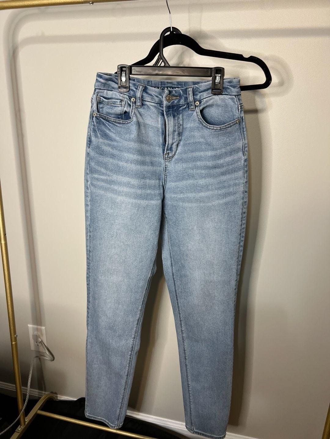 American Eagle High-Rise Mom Jeans in Light Wash Denim