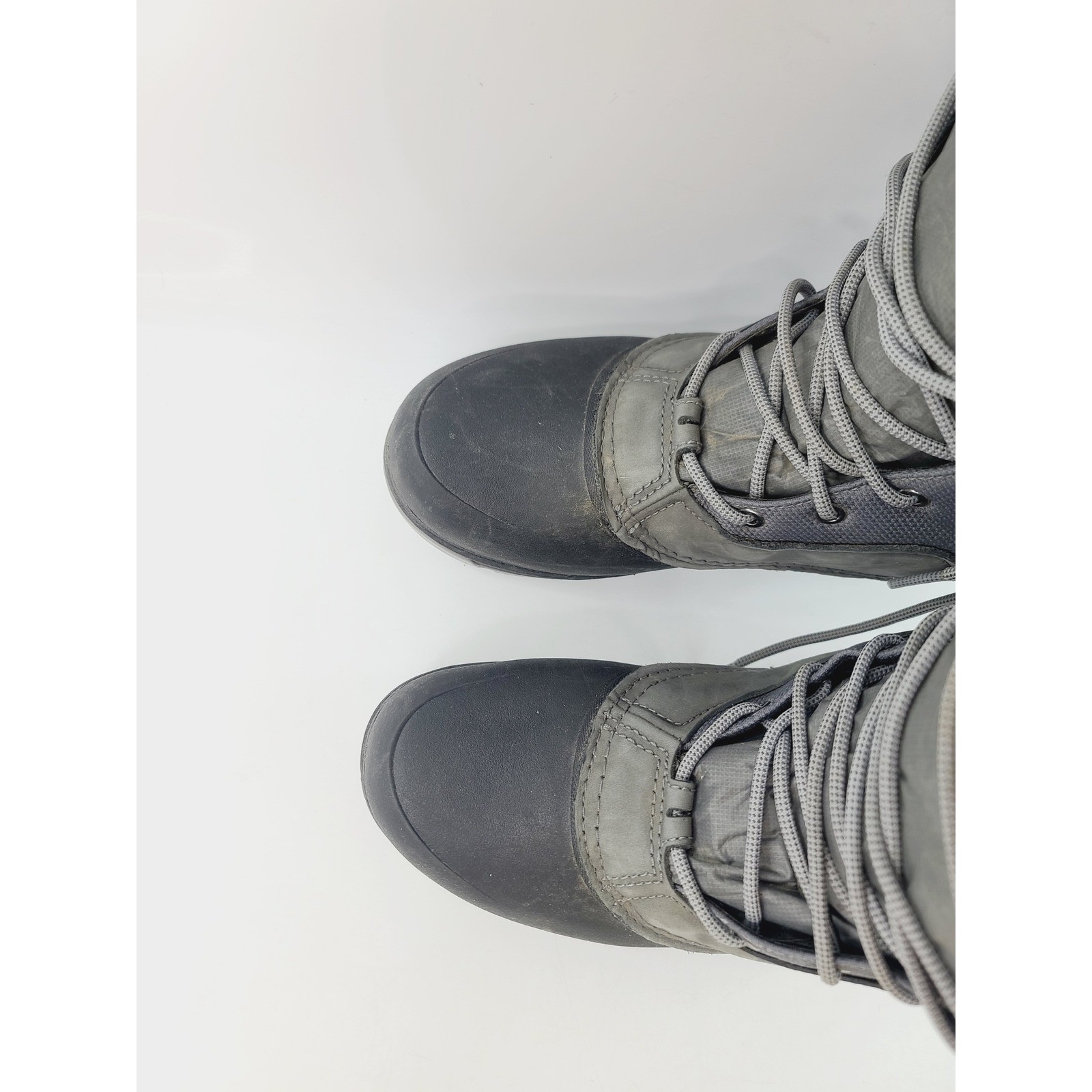 The North Face, Synthetic/Rubber/Faux Fur Snow Boots Women Size 10.5 Gray/Black.