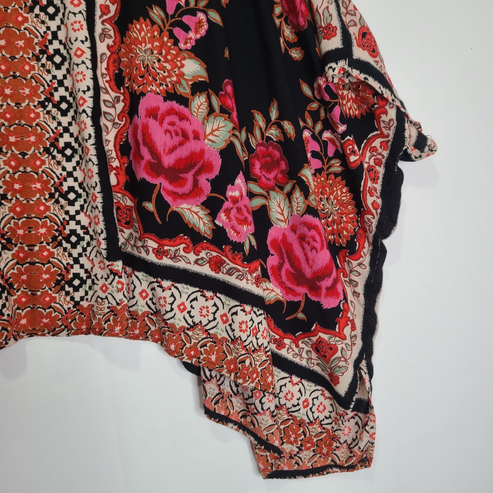 Vtg 90s Y2K Angie Colorful Lightweight Oversized Relaxed Shawl Roses Floral Lg