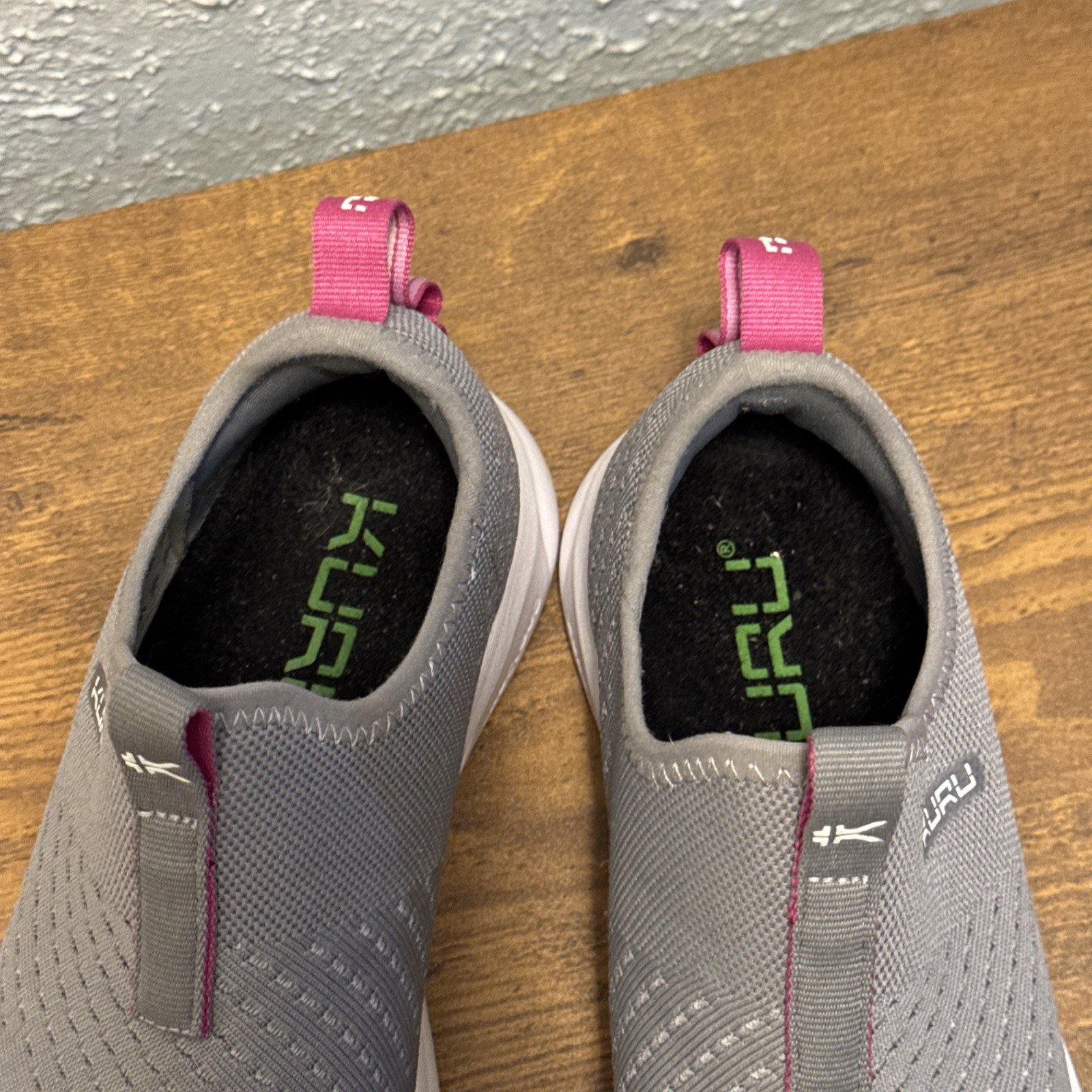 Kuru Atom Slip On 7 Gray Pink Shoes Sneakers Women’s