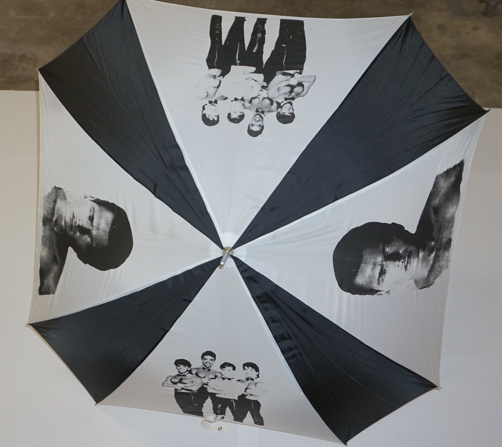 HUNK UMBRELLA (PRE-OWNED) EXCELLENT CONDITION