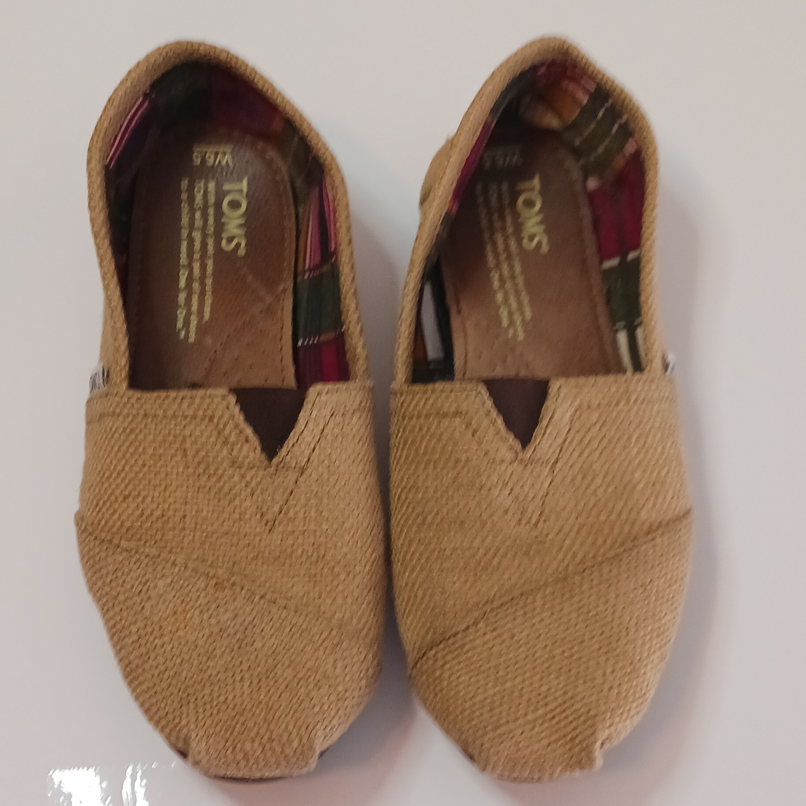 TOMS Women’s Tan Canvas Slip-On Flats Round Toe Logo Accent US 6.5