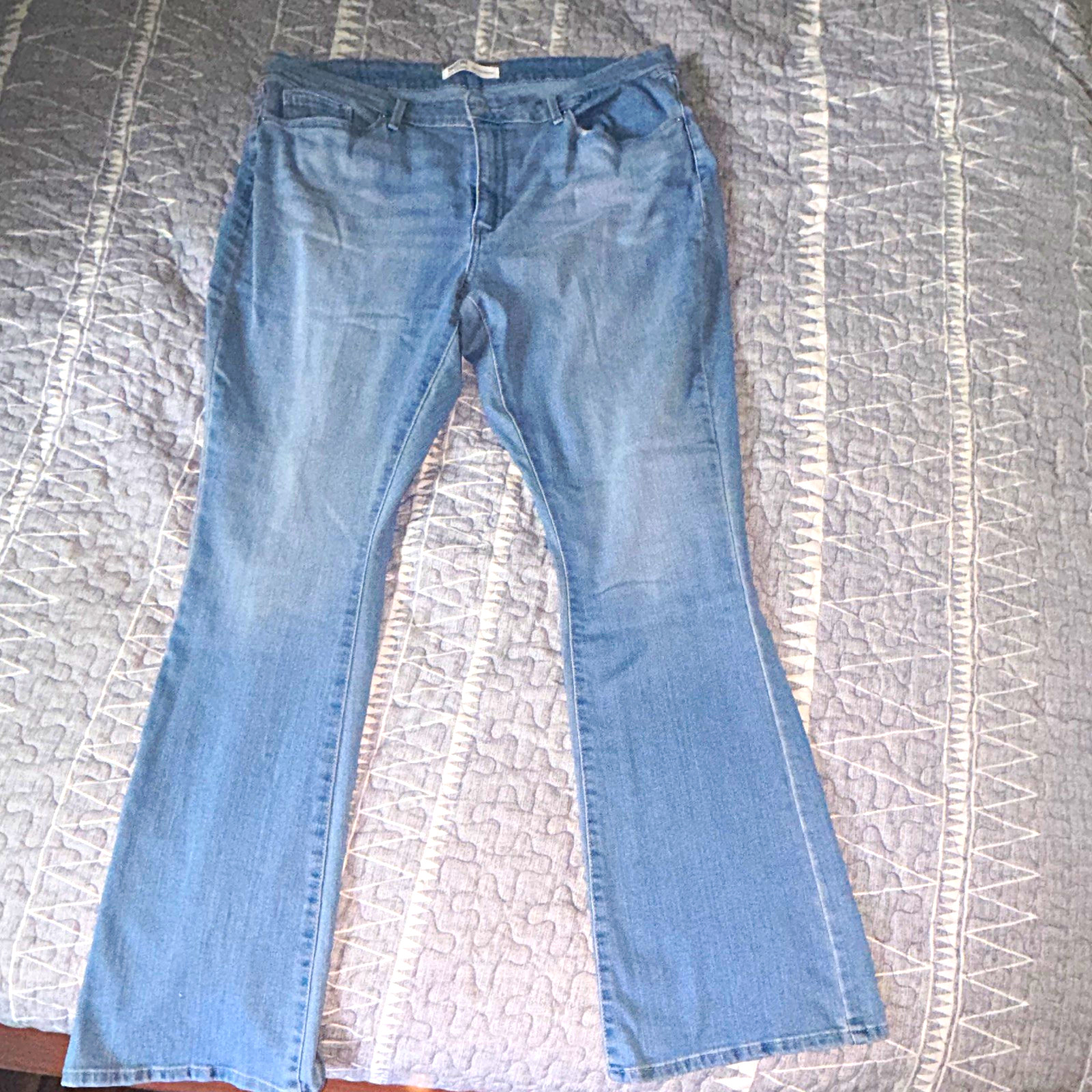 Signature by Levi Strauss & Co. Women’s plus size 18 Bootcut Jeans Mid-Rise Blue