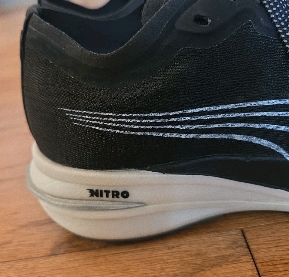 Puma Deviate Nitro Women Size 7 Black Silver Carbon Plate Running Shoes 194453