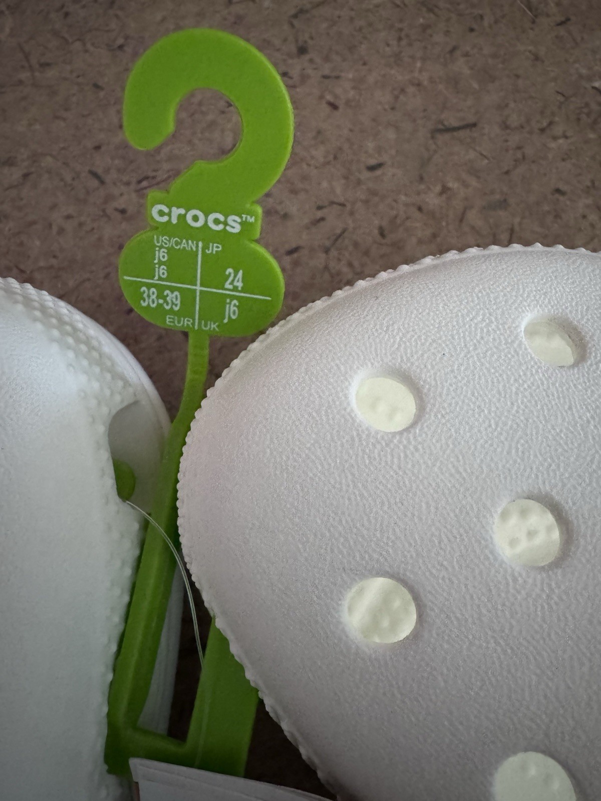 Crocs Classic Clog Kids J6 White Slip-On Rubber Logo Clogs EU 38-39