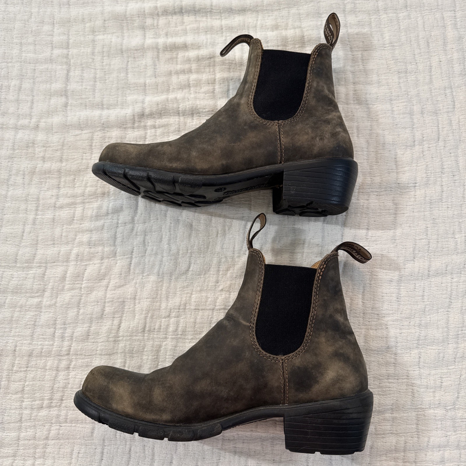 Blundstone 1571 Rustic Brown Chelsea Boots Heel Women’s US Size 9 *As Shown*