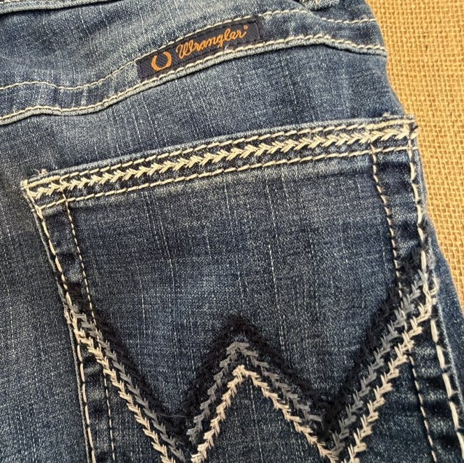 Wrangler Willow women’s 5/36 W27 L 36 blue stretch regular straight zip