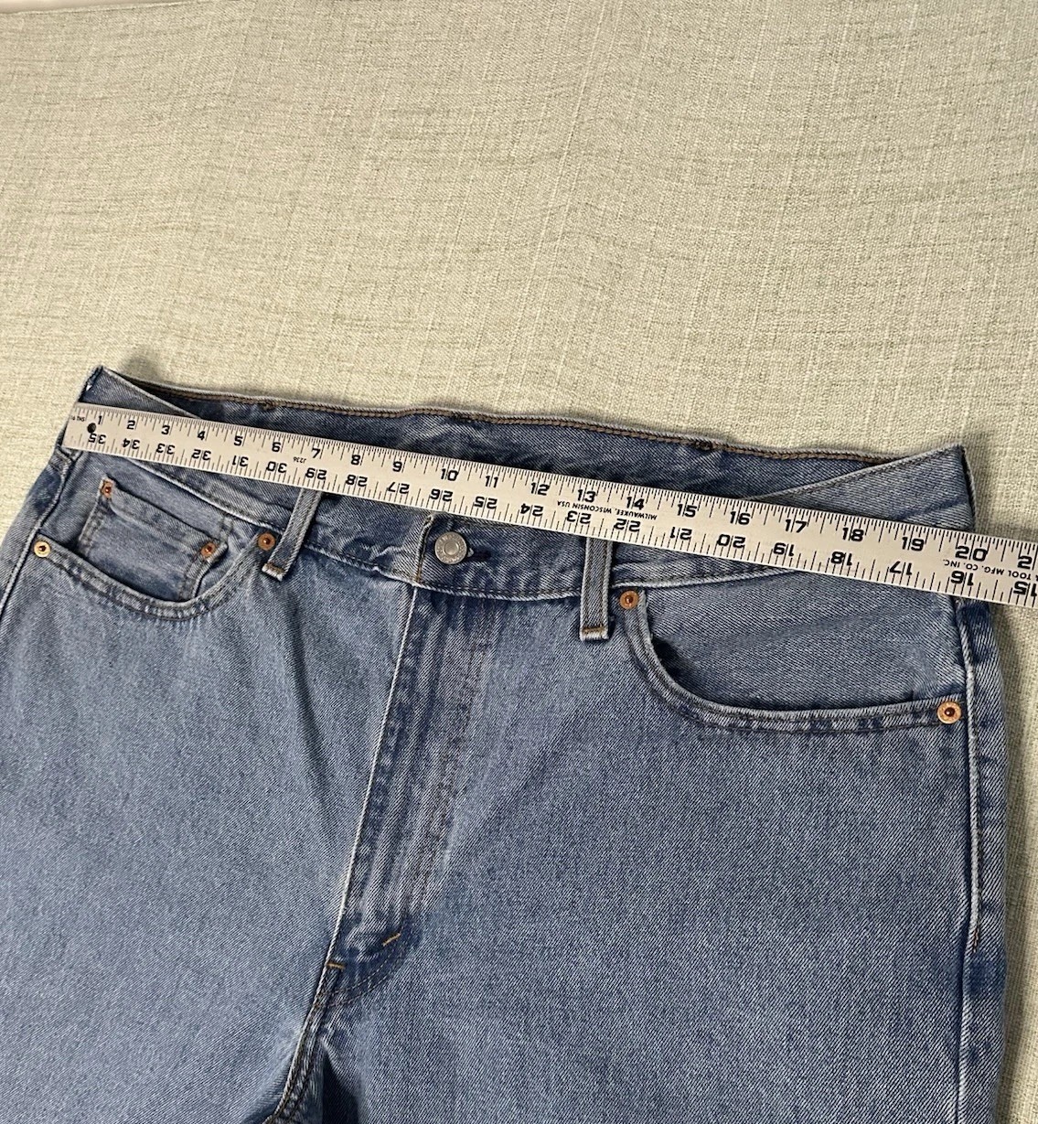 Levi’s 550 Relaxed Fit Medium Blue 100% Cotton Denim Jeans Men’s 40X30