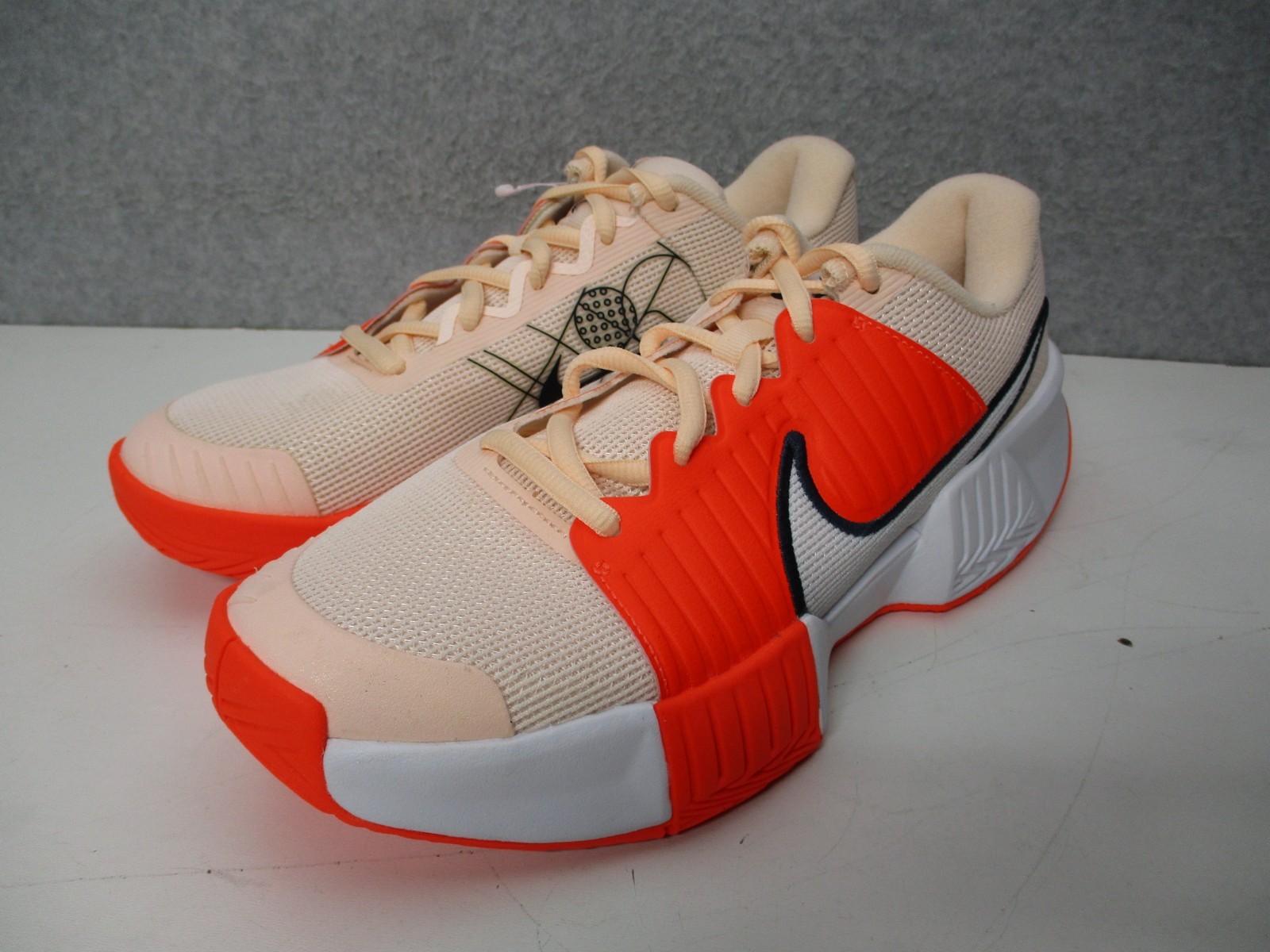 Nike Zoom Challenge Pickleball Tennis Shoes Womens Sz 8.5 Crimson Orange