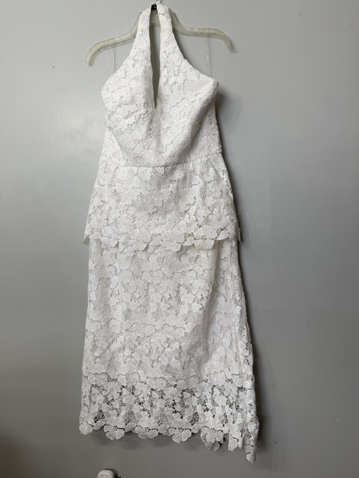 FASHION NOVA GALETTE LACE WHITE HALTER MIDI DRESS Size 16 / XL. New W Stain