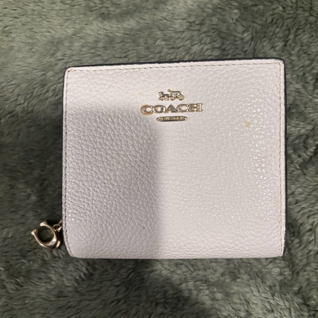 Coach Women’s Chalk Solid Logo Bifold Wallet ID Window & Zip Coin Pocket