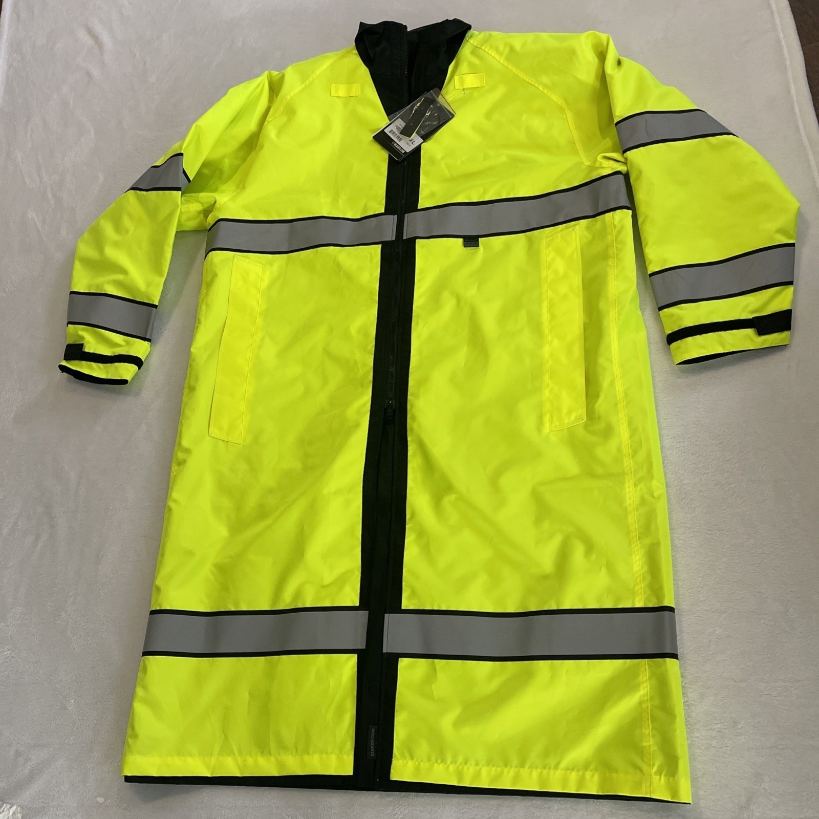 NWT Blauer Defender 733 Reversible Raincoat Hi-Vis Mens Medium