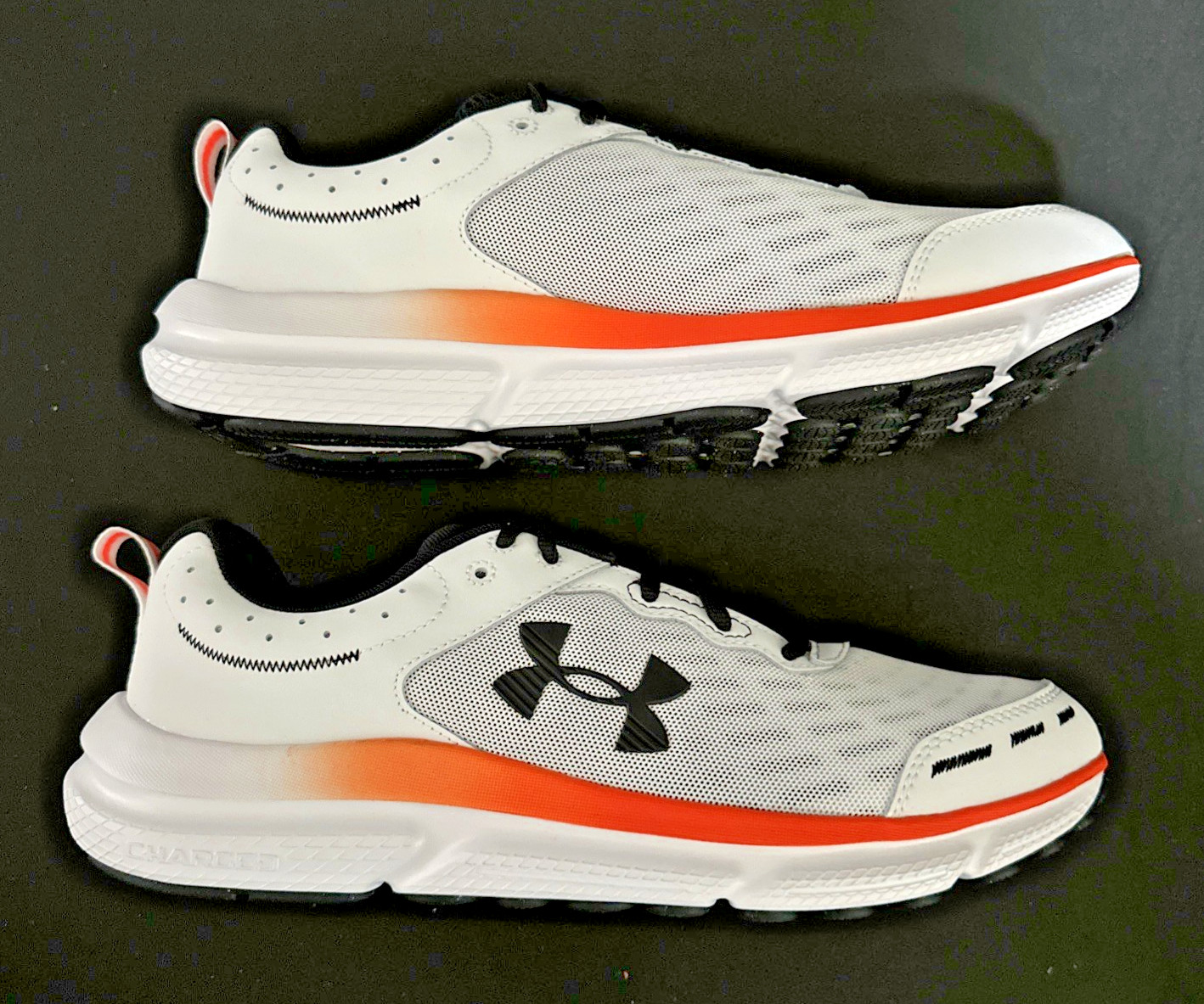 Under Armour Charged Assert 10 White Black Orange 3026175-101 Men’s Size 11.5