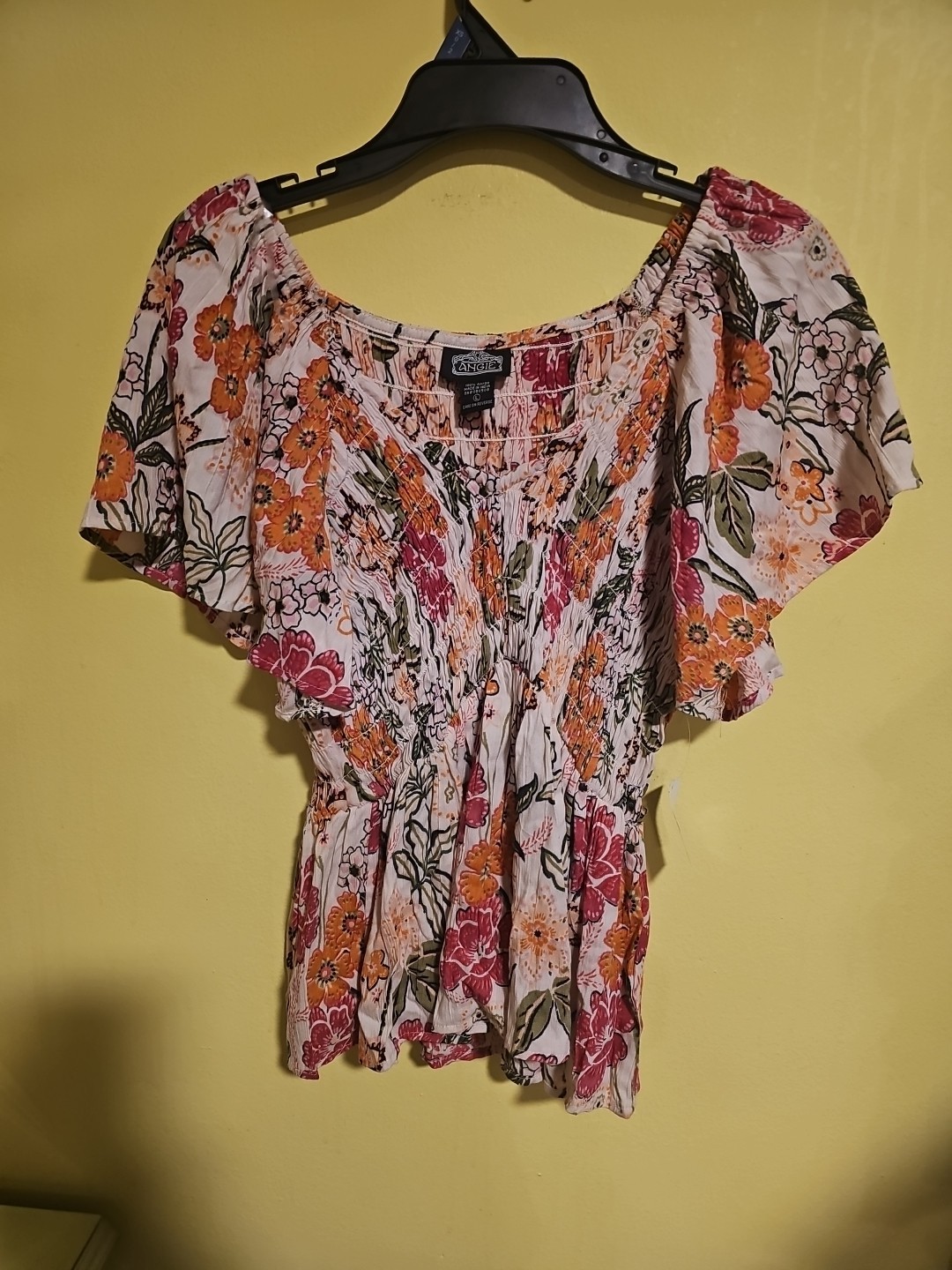NWT Angie Junior Size Large Boho Ruched Peach Pink Floral Blouse Top Vneck