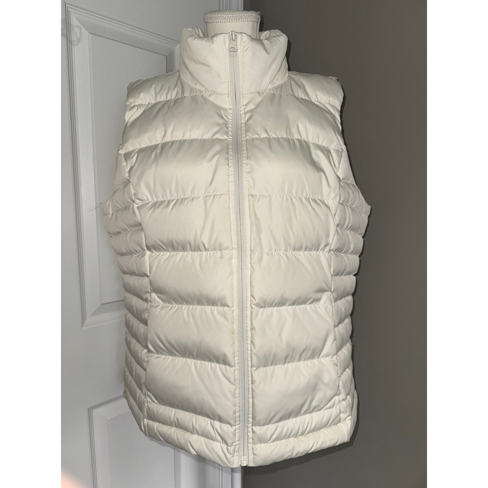 Lands End Puffer Vest Women XL 18 Ivory White Down Insulated Quilted Zip Front