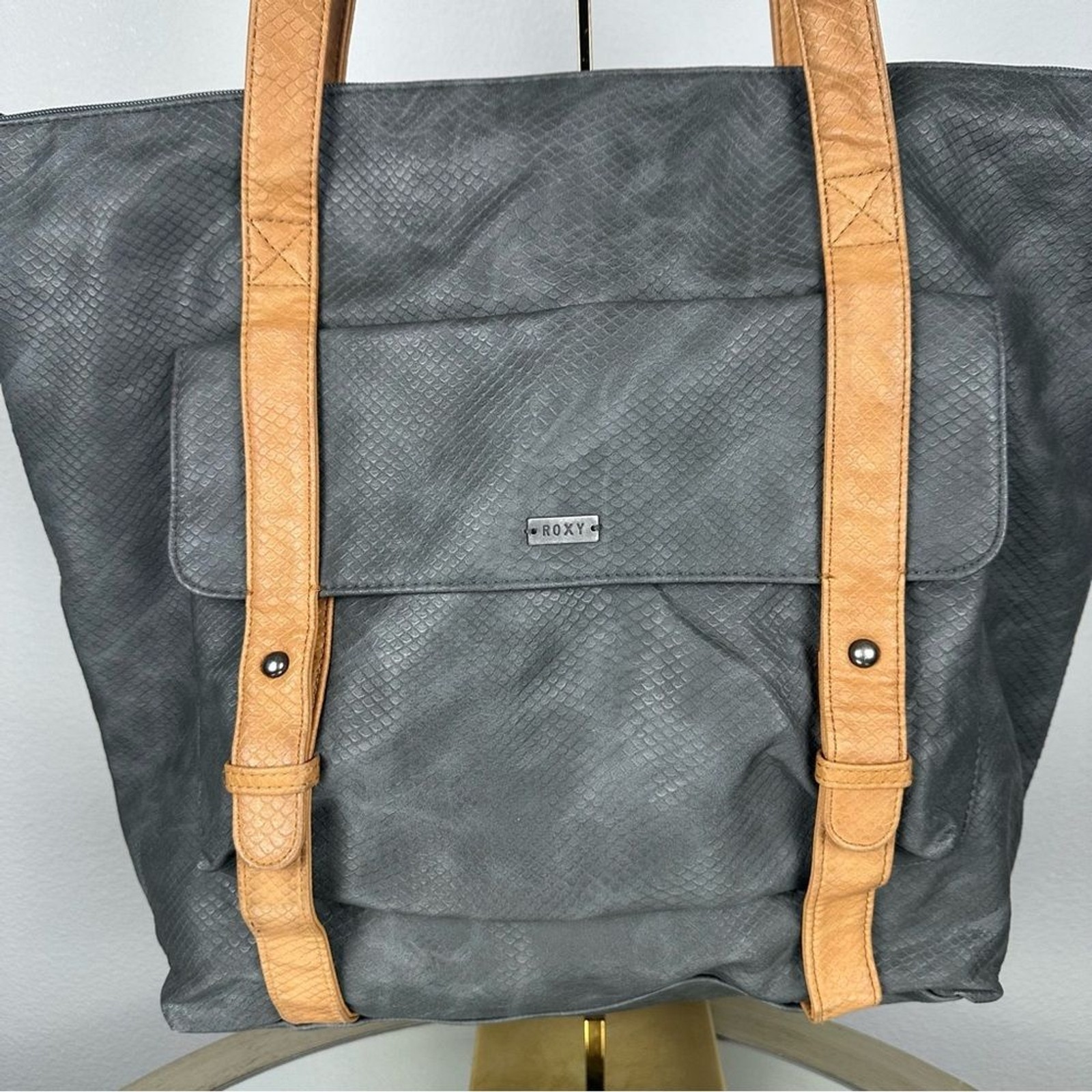 ROXY Large Tote Bag Grey Faux Leather Top Zipper Casual Travel Beach School