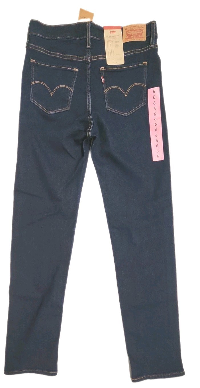 Levi’s 314 Shaping Straight Leg jeans | Size 28×32 (6) Woman* New With Tags!!